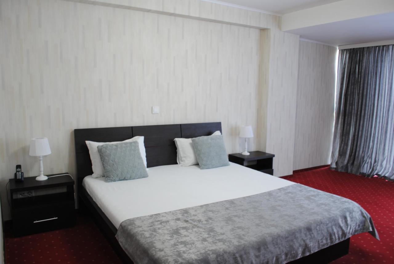 Hotel Corona Drobeta Turnu Severin Exteriér fotografie