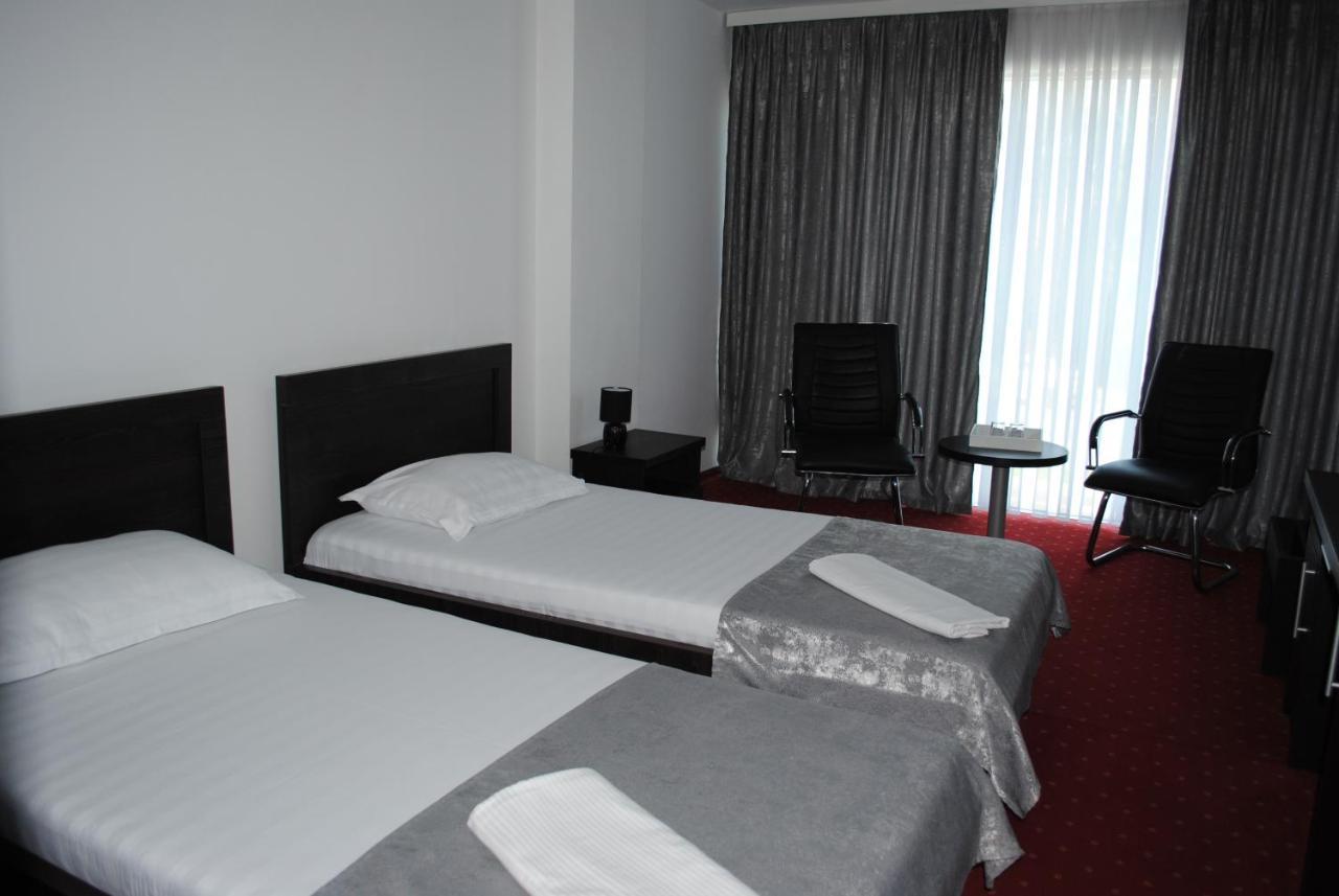 Hotel Corona Drobeta Turnu Severin Exteriér fotografie