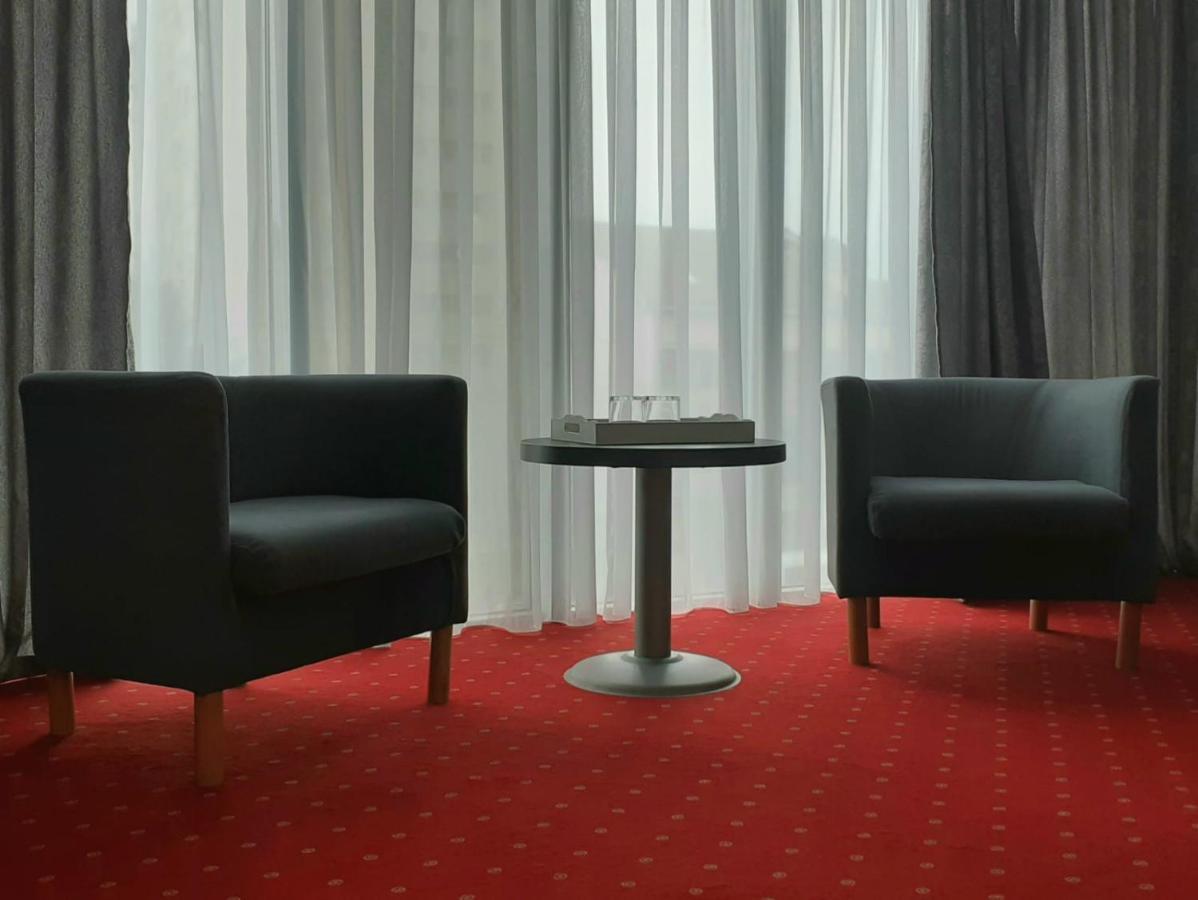 Hotel Corona Drobeta Turnu Severin Exteriér fotografie